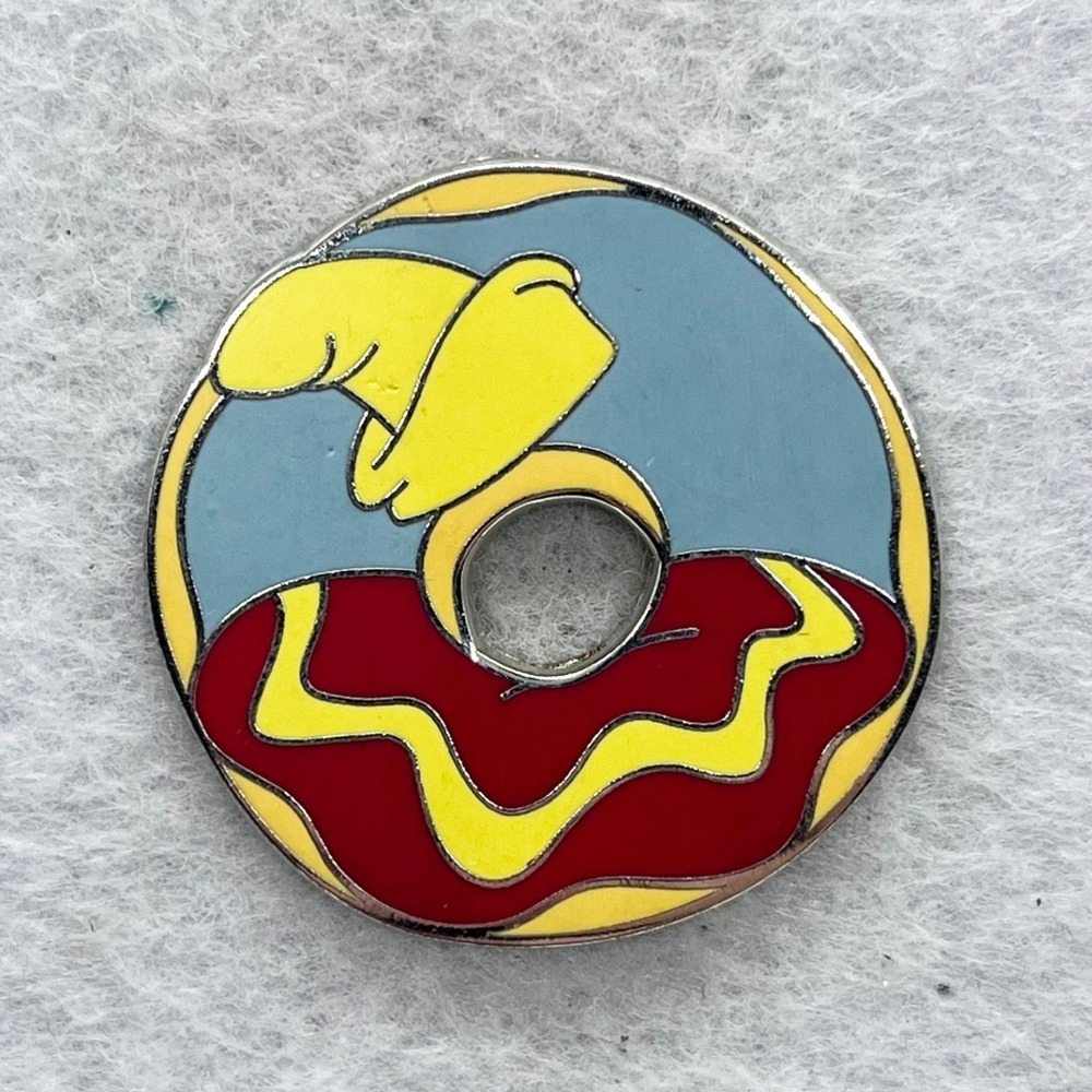 🔮 5/$25 Disney Dumbo Donut Pin